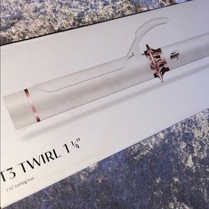 T3 1 1/4 curling iron